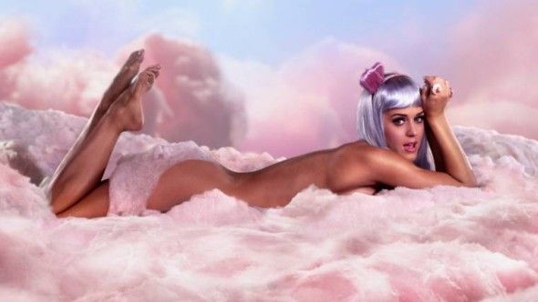 Popstar Katy Perry promotet Parfüm via LCD-Einsatz (Foto: katyperry.com)
