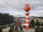 Auch innen präsent: Sixt belegt zudem die 50 Meter lange Light Wall an der Gepäckausgabe (Foto: Sixt) Auch innen präsent: Sixt belegt zudem die 50 Meter lange Light Wall an der Gepäckausgabe (Foto: Sixt)