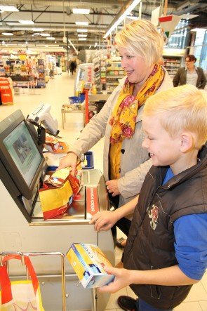 Neu hinzugekommen sind NCRs SelfServ Checkout-Systeme (Foto: NCR)