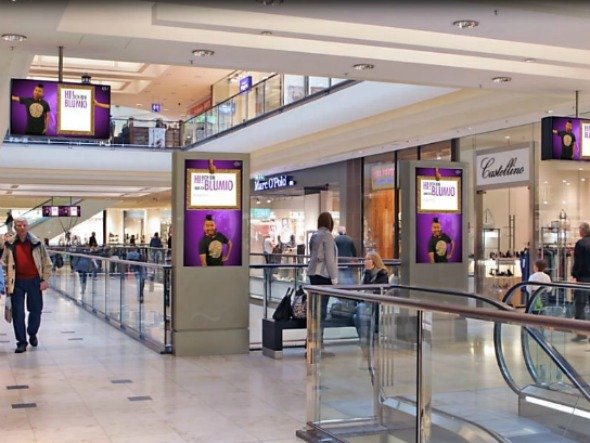 Yahoo!-Werbung im Einkaufszentrum