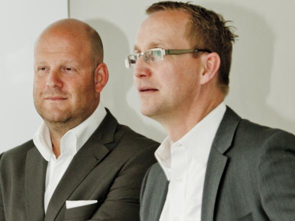 Geschäftsführer Markus J. Deserno und Stefan Knoke konzentrieren sich bei <b>...</b> - Markus-J.-Deserno-und-Stefan-Knoke-Seen-Media