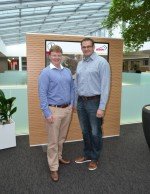 Der bisherige Sales Manager Digital Signage/ Teamleader Philipp Jaeggli (l.) und sein Nachfolger Daniel Rempfler (Foto: Bison IT)