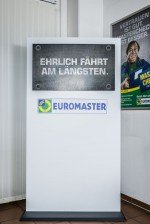 Landscape mit 42"-Display von NEC - Euromaster-Stele (Foto: MusicMatic)