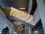 Spirale weckt Aufmerksamkeit: Kampagne für Sixt am Airport CGN (Foto: invidis)