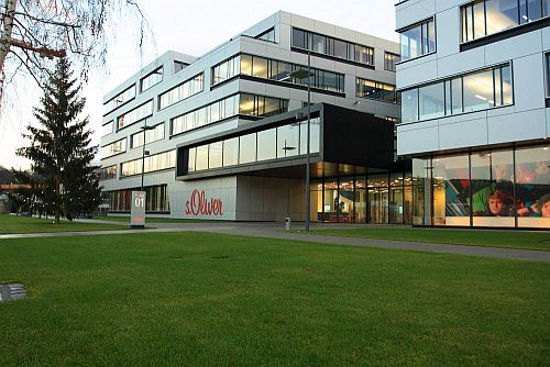 1 Firmenzentrale sOliver.jpg
