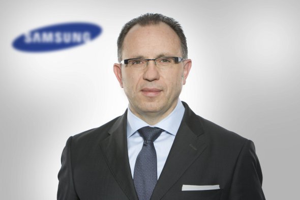 Roland Schweyer / Samsung IT Cluster auf der CeBIT 2012