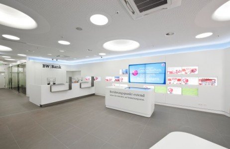 Banking: BW-Bank eröffnet Filiale mit Multitouch-Tisch ...