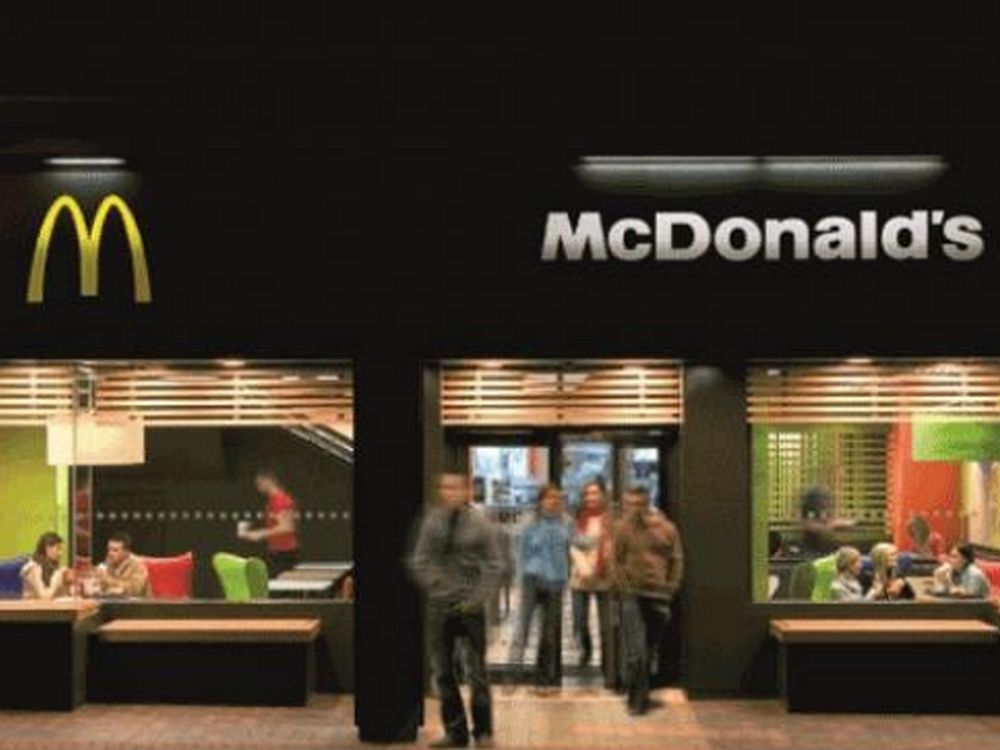 McDonald's UK: eine von über Filialen, die ausgerüstet wurden (Foto: ComQi)