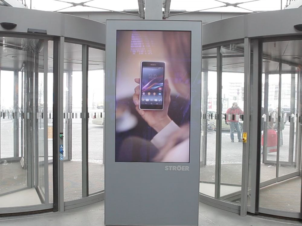 Digital-out-of-Home-Kampagne für das Sony Xperia Z1 Compact (Foto: Ströer)