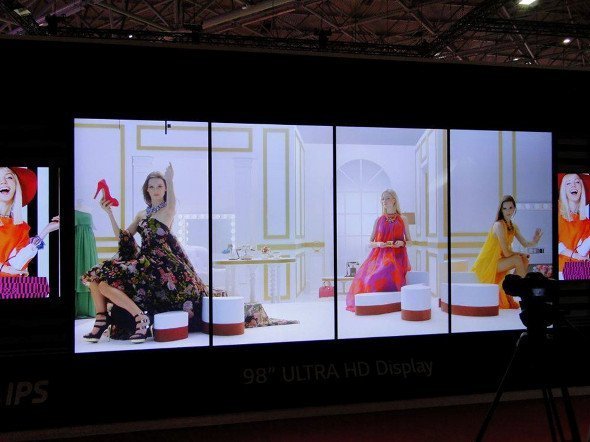 LG electronics stand ISE 2015 (Foto: invidis)