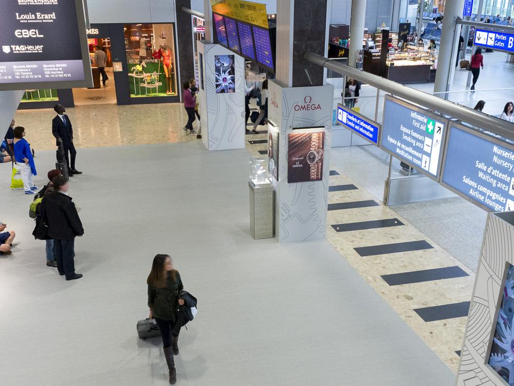 Airport Genf - Umfassende DooH-Kampagne für Omega im Jahr 2013 (Foto: Neo Advertising)