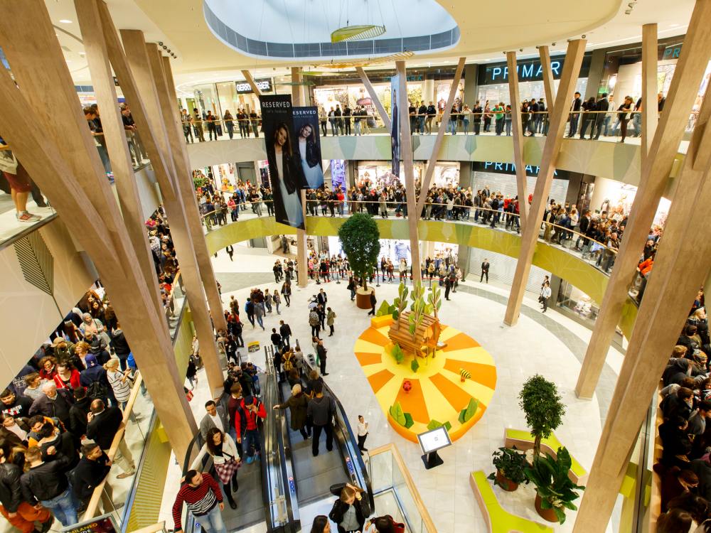 Innenansicht des 2014 eröffneten Shopping Centers MILANEO (Foto: ECE)