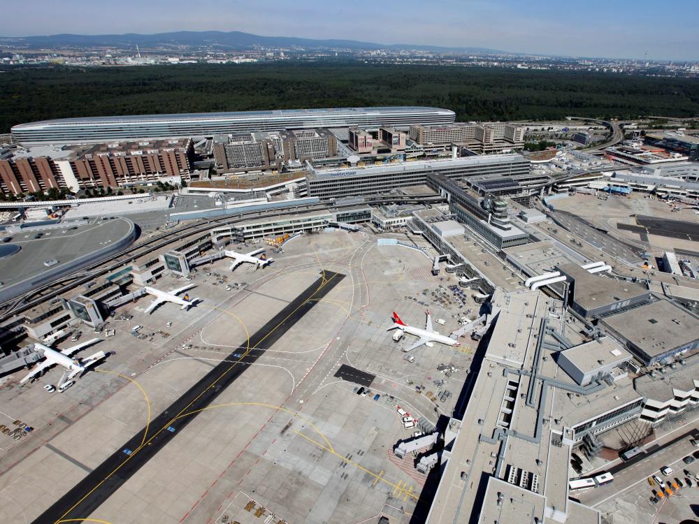 Flughafen Frankfurt - Terminal 1 aus der Luft (Foto: Fraport AG Fototeam/ Stefan Rebscher)