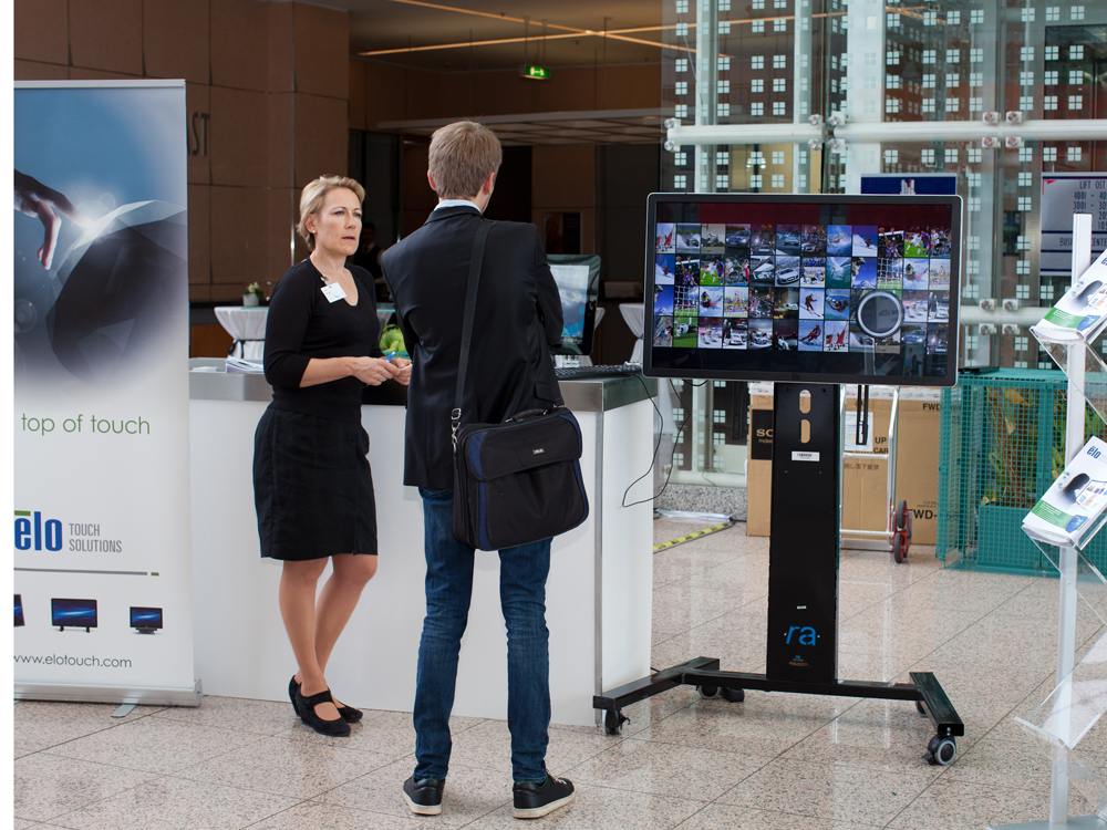 Stand von Elo Touch Solutions auf der OVAB-Konferenz 2014 in München (Foto: invidis)