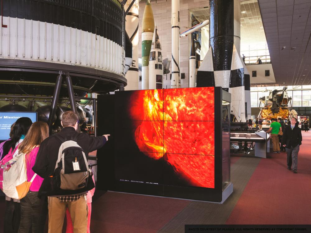 Video Wall im Smithsonian National Air and Space Museum (Foto: Planar)