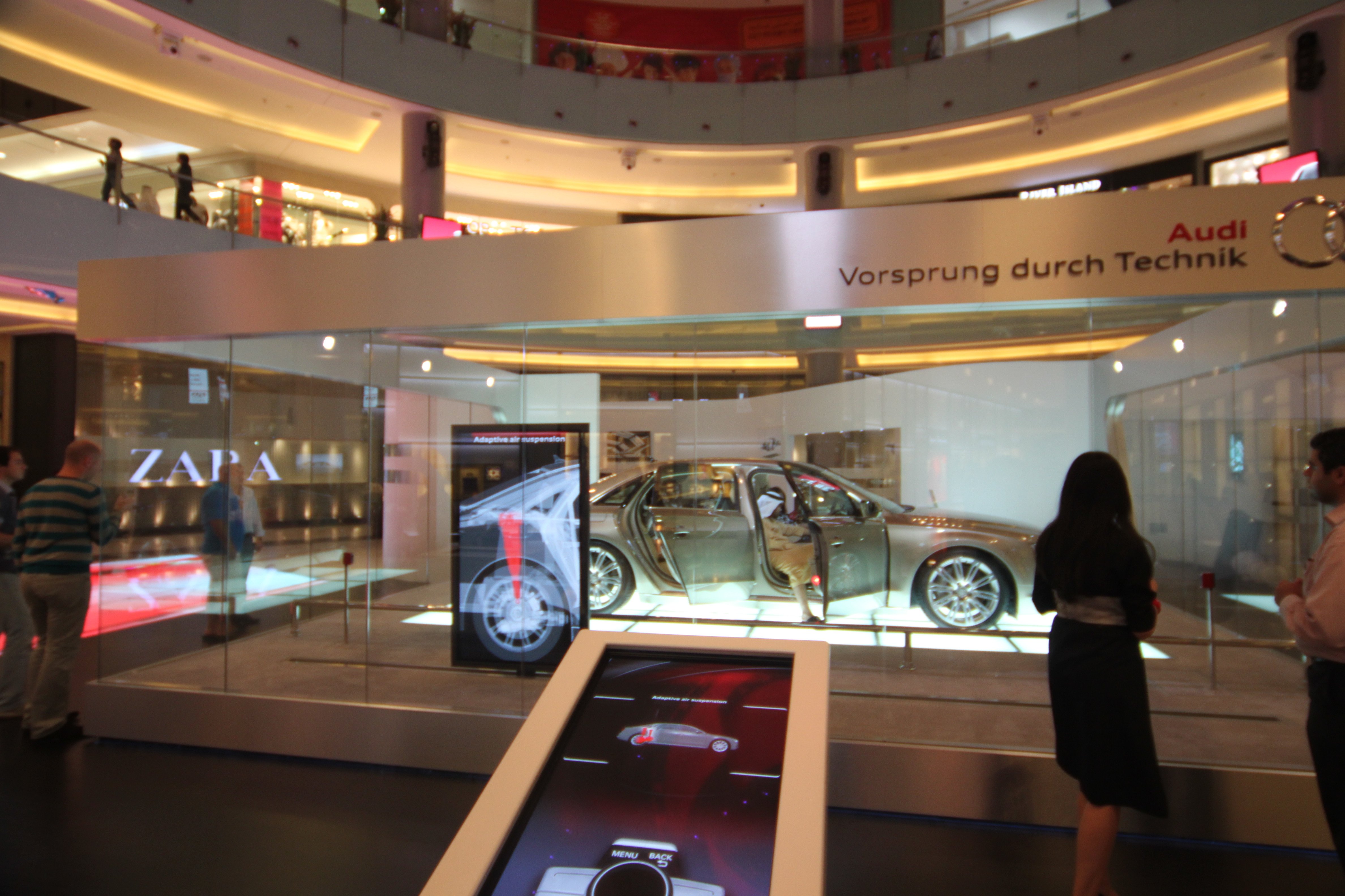 Audi's x-ray concept at Dubai Mall (Photo: invidis)