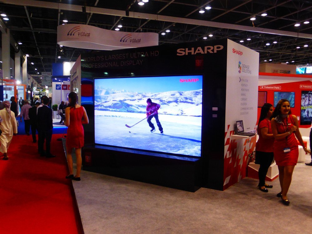 Sharp 120" at Gitex/Infocomm mEA (Photo: invidis)