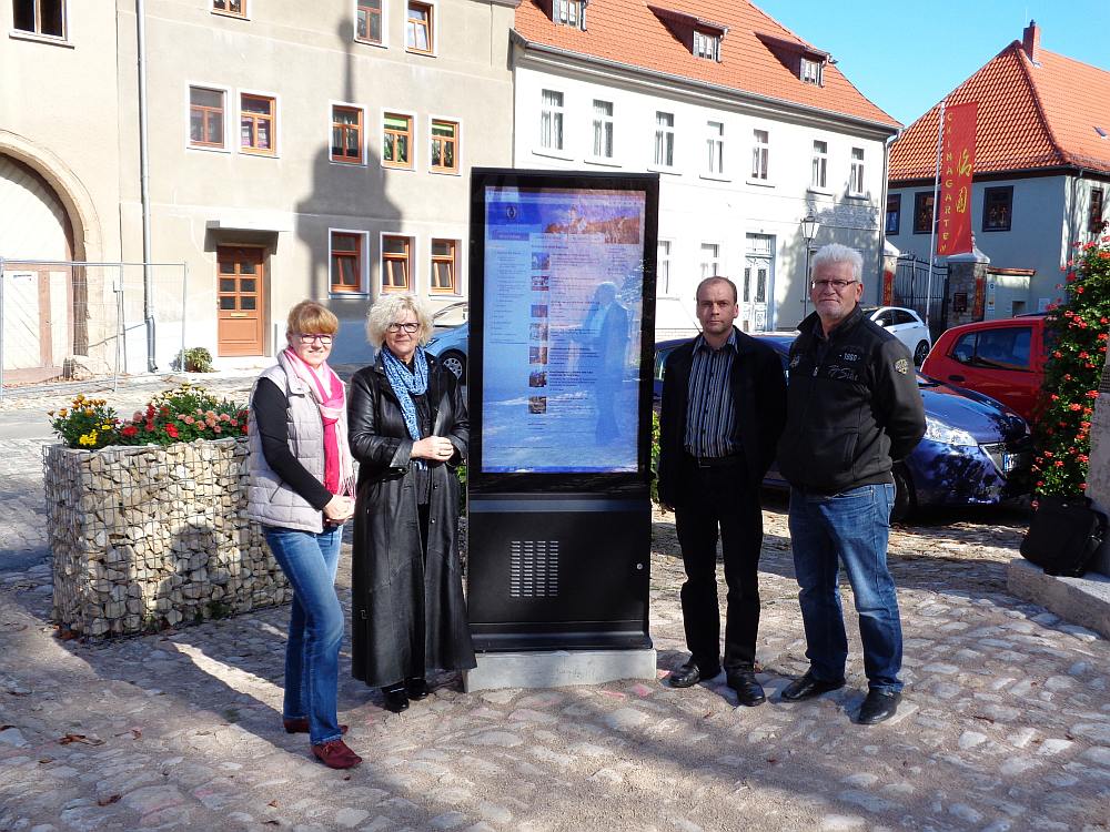Thüringens erste kommunale Outdoor Stele überhaupt (Foto: Tobias Zugehör)