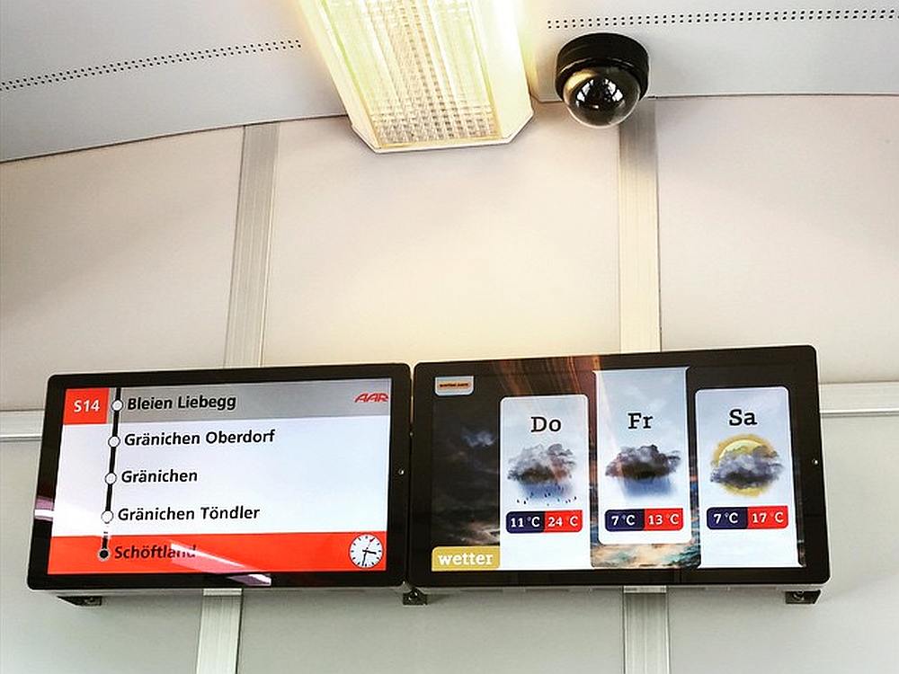 passengertv Screens hängen auch in den Öffis der AAR Bus & Bahn (WSB) (Foto: passengertv)