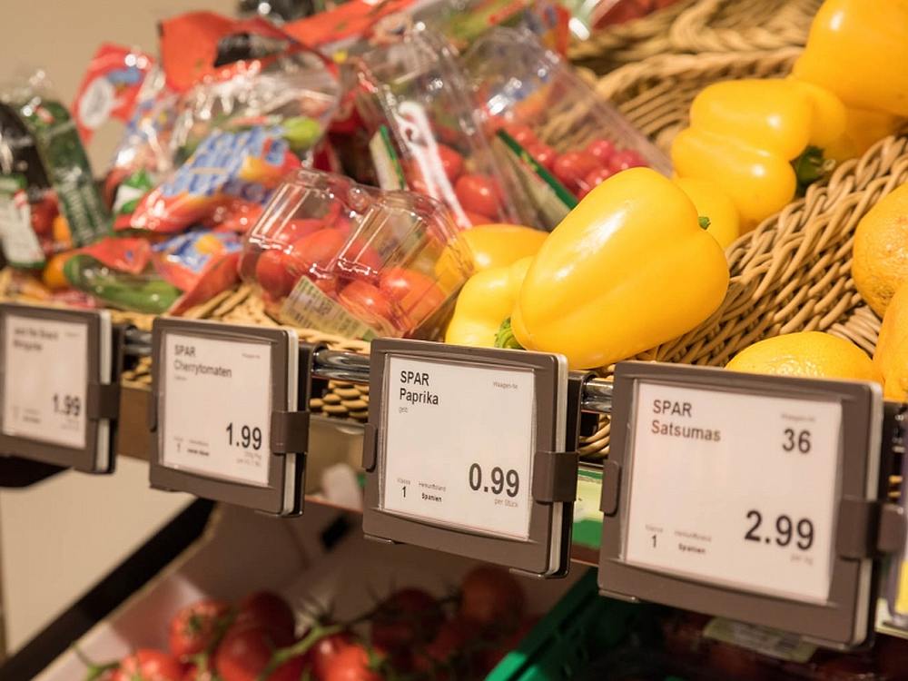 ESL.inclusive Displays an der Obst- und Gemüsetheke (Foto: Umdasch Shopfitting)