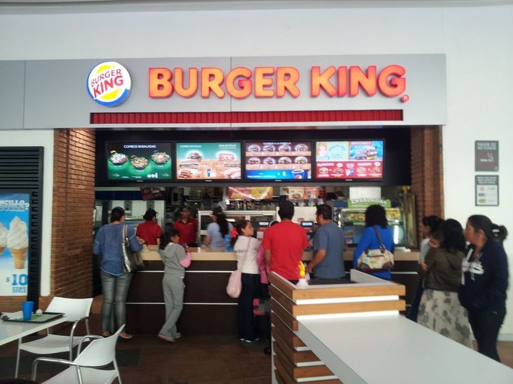 Mexikanischer Burger King mit vier Screens als Digital Menu Boards (Foto: Scala)