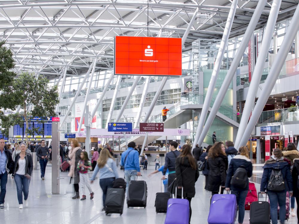 Auch die Sparkassen gehören zu den Buchern der ersten Stunde (Foto: Flughafen Düsseldorf / Andreas Wiese)