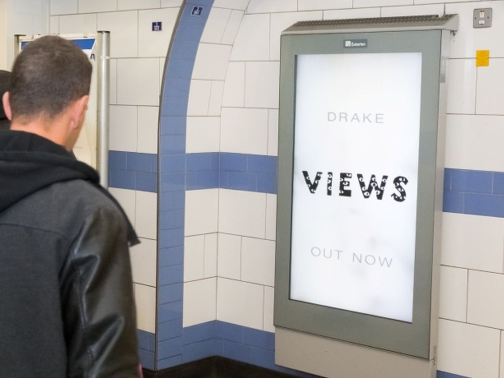 DooH Kampagne für das Drake Album Views from the 6 in der Londoner U-Bahn (Foto: Exterion Media)
