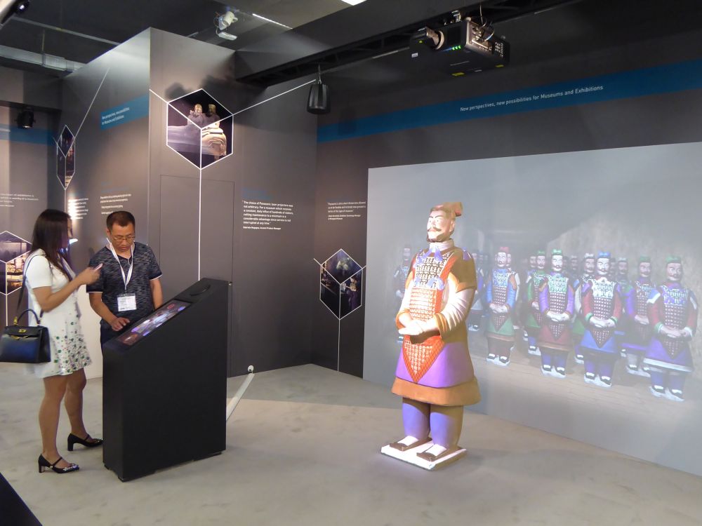 Am Stand zeigte der Hersteller moderne Visualisierungslösungen für Museen (Foto: Panasonic)