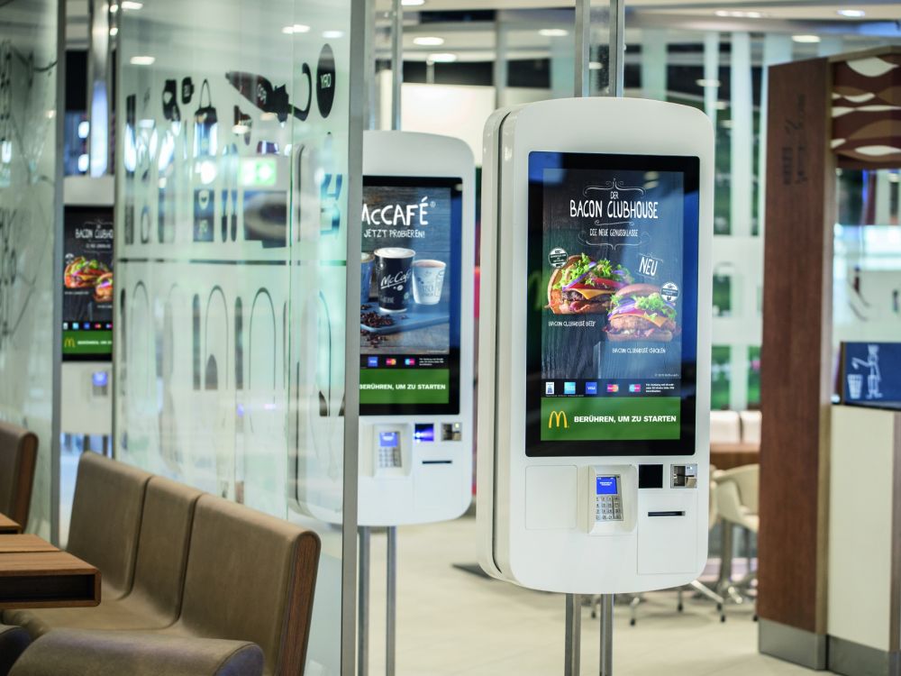 Easy Order Terminals am McDonald’s Flagship am Airport Frankfurt (Foto: McDonald's)