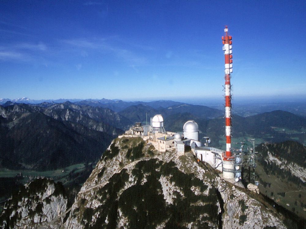 In über 1.800 m Höhe befindet sich der Sender Wendelstein mit der BR Servicezentrale (Foto: BR / Annette Legner)