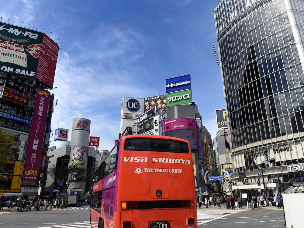 Gehört zur Flotte des Busbetreibers Tokyu Bus Corporation - der Visit Shibuya Bus (Foto: Tokyu Bus Corporation)