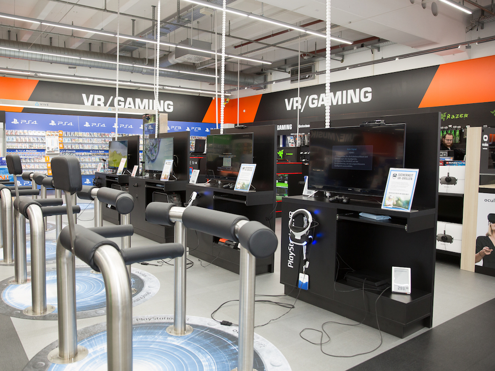 Virtual Reality spielt im Saturn Ingolstadt jetzt eine große Rolle (Foto: Saturn)