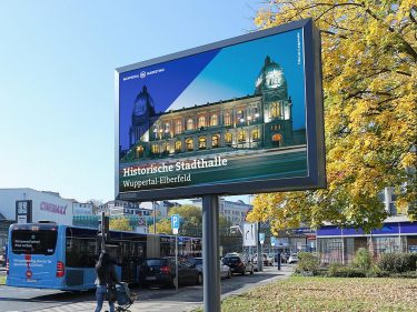 Roadside LED Screen von Ströer in Wuppertal (Foto: Ströer)