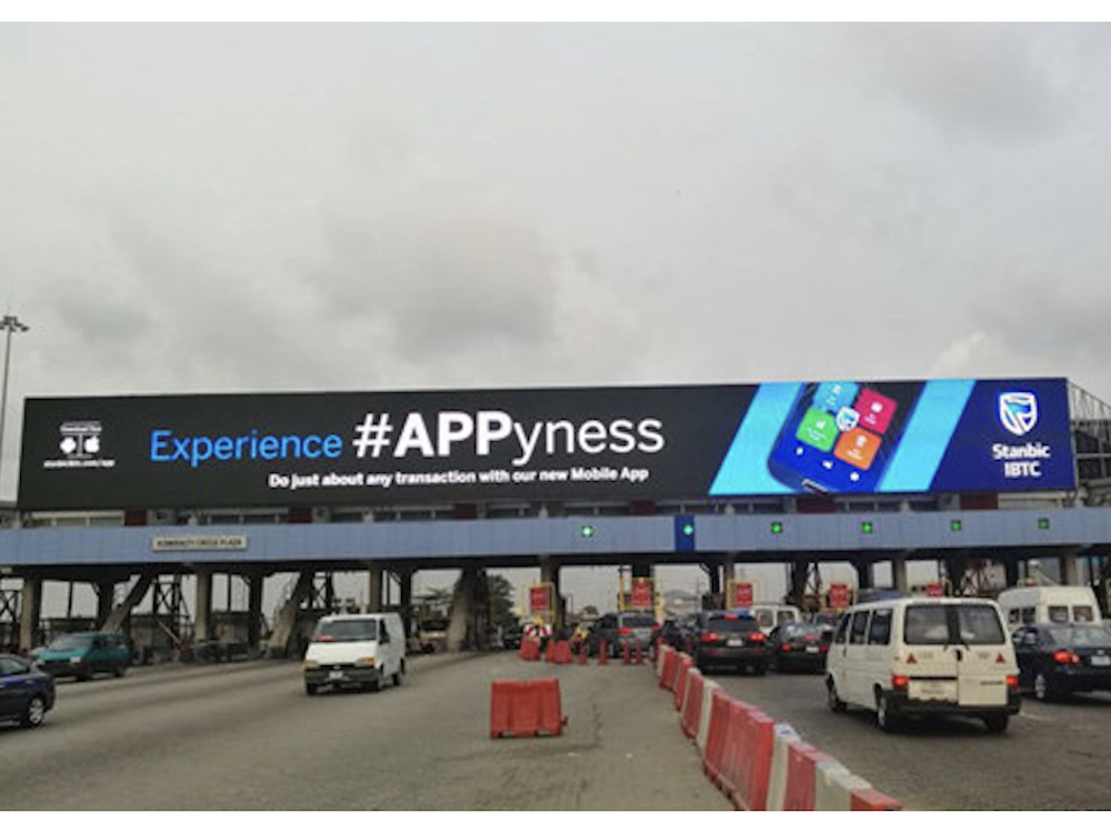 Werbung auf dem größten LED Screen Nigerias (Foto: Absen)
