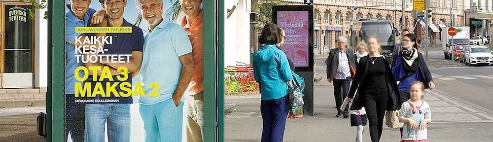 CLP und DooH-Screen an einer Bushaltestelle in Helsinki (Foto: JCDecaux)