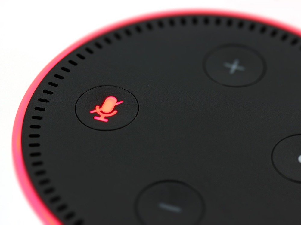 Gehört zur Alexa-Familie – Echo Dot von Amazon (Foto: Pixabay / HeikoAL)
