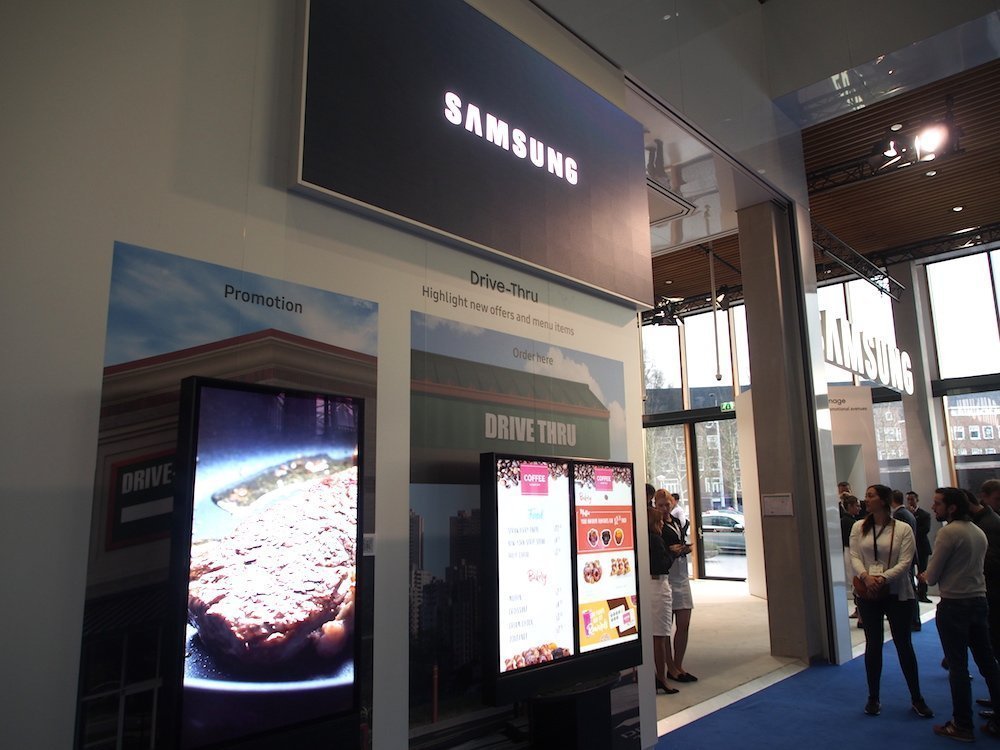 ISE 2018 – am Stand von Samsung (Foto: invidis)