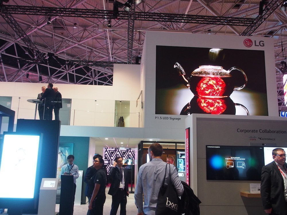 LED Screen am Stand von LG auf der ISE 2018 (Foto: invidis)