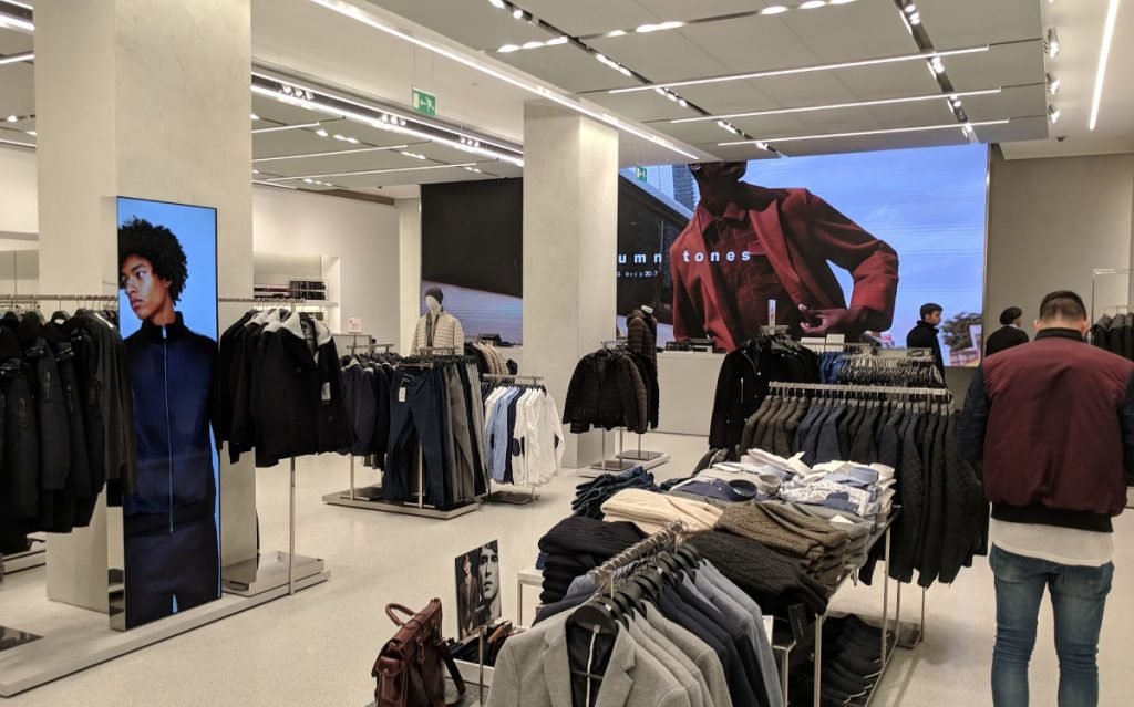 Digitales Storytelling 2 Zara bringt Roboter und Online Pickup in