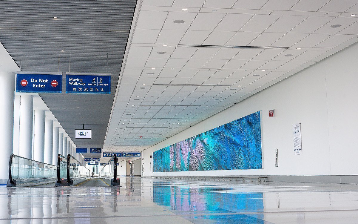 LED-Videowall "Interconnected" in Charlotte Airport (Foto: : Rich Taylor Photography /CLT Airport)
