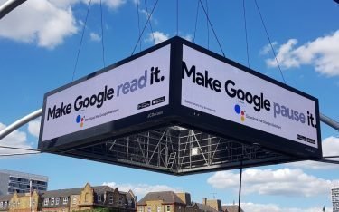 "Make Google Do It " –Titel einer aktuellen DooH-Kampagne des Konzerns in Großbritannien (Foto: Grand Visual)