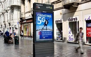 Einer der ersten sieben Screens mit 5G Hotspot in Italien (Foto: IGPDecaux)
