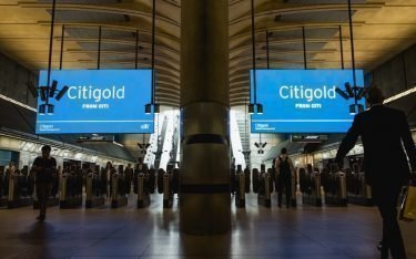 Kampagne der Citybank auf LED Screens von Exterion Media (Foto: Exterion Media)