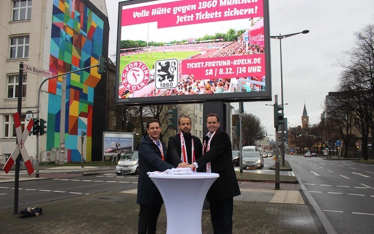 Startschuss für die Kooperation zwischen Ströer und Fortuna Köln im Dezember 2018 (Foto: Fortuna Köln)