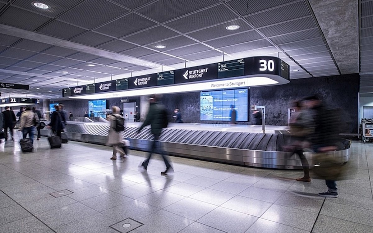 Unter Videro läuft auch ein DooH-Netz am Flughafen Stuttgart (Foto: Airport Stuttgart)