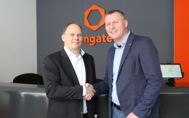 Congatec und Fortec besiegeln die neue Salespartnerschaft (Foto: Congatec)