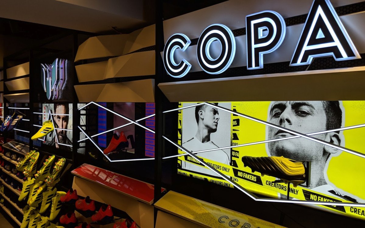 Display meets Shoe - Adidas Flagship Store in Istanbul (Foto: invidis)