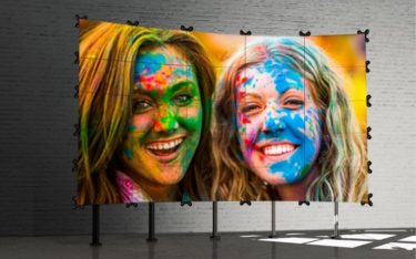 Curved Videowall von Barco mit dem neuen Mounting (Foto: Barco)