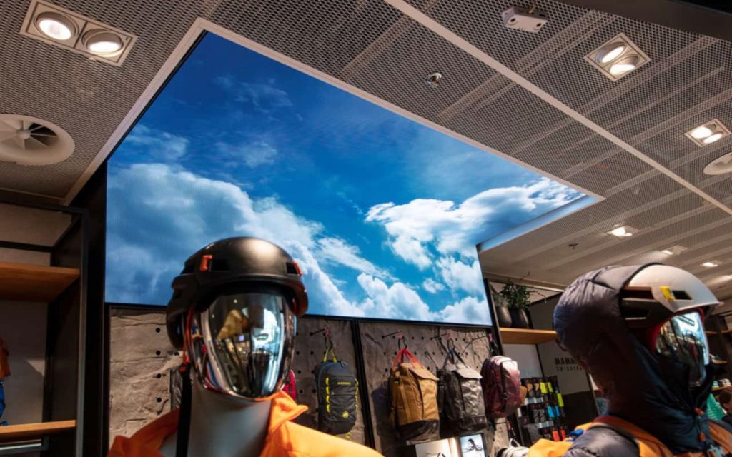 Retail Virtuelles Fenster zur Natur invidis