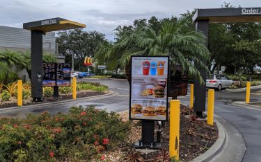 McDonalds Drivethru Digital Signage (Foto: invidis)